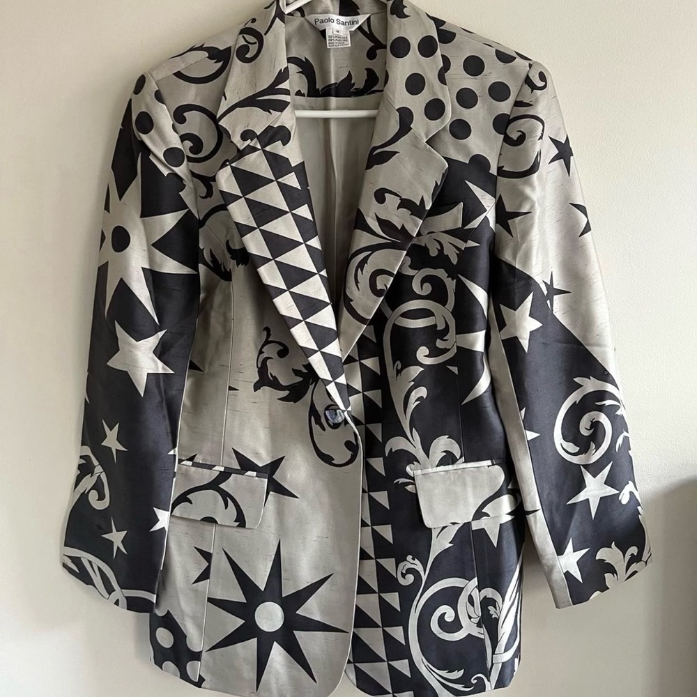 Paolo Santini 100% silk print blazer unisex-Circa 80’s-New condition/half button